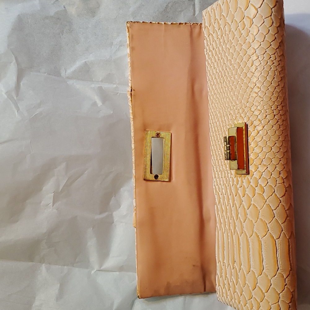 Ladies Wallet - Picture 9 of 14